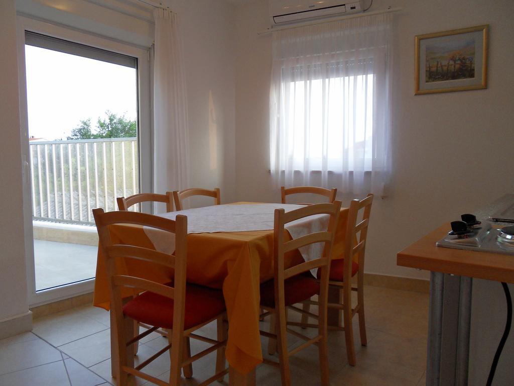 Apartments Petricevic 2 Selce Exterior photo