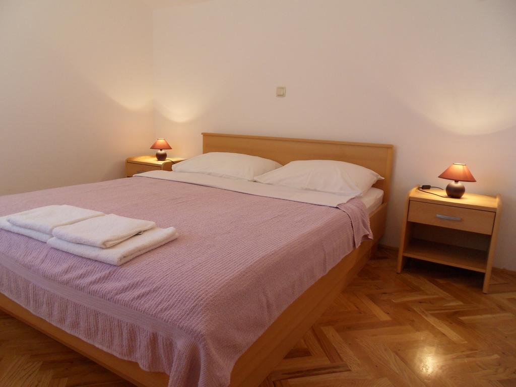 Apartments Petricevic 2 Selce Exterior photo
