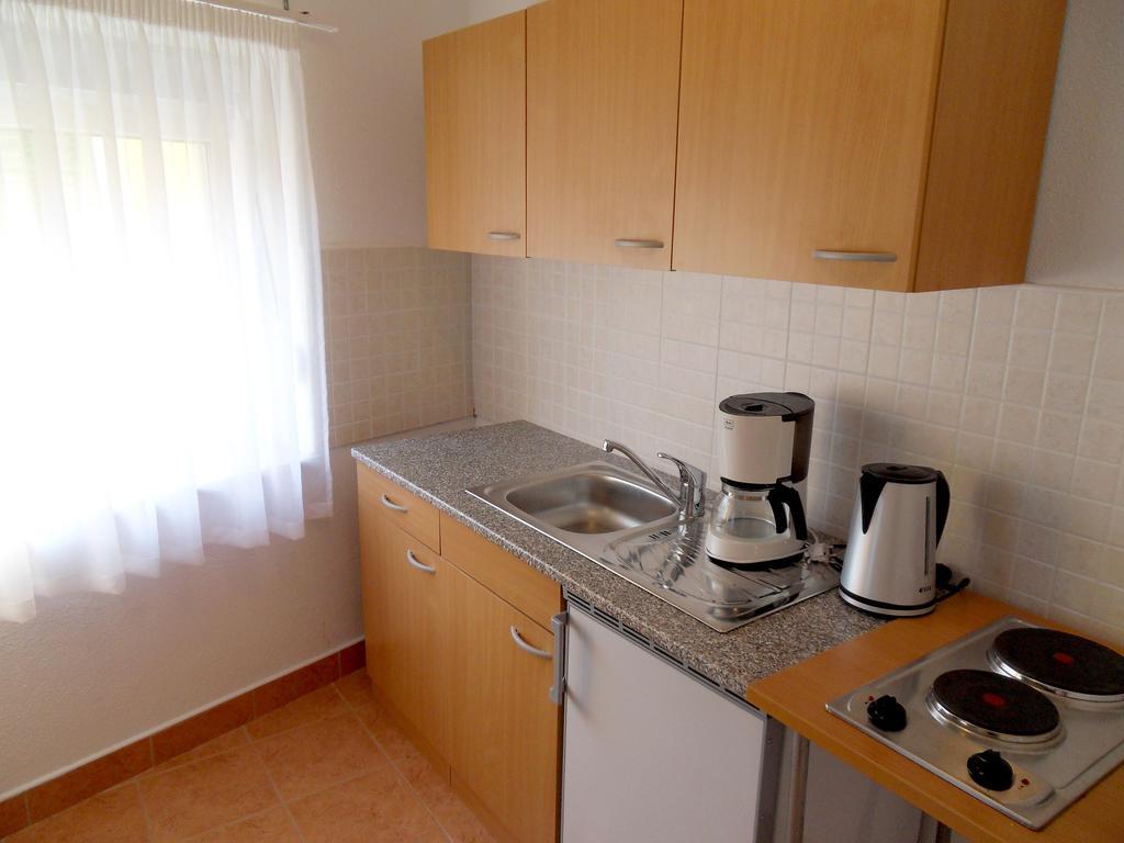 Apartments Petricevic 2 Selce Exterior photo